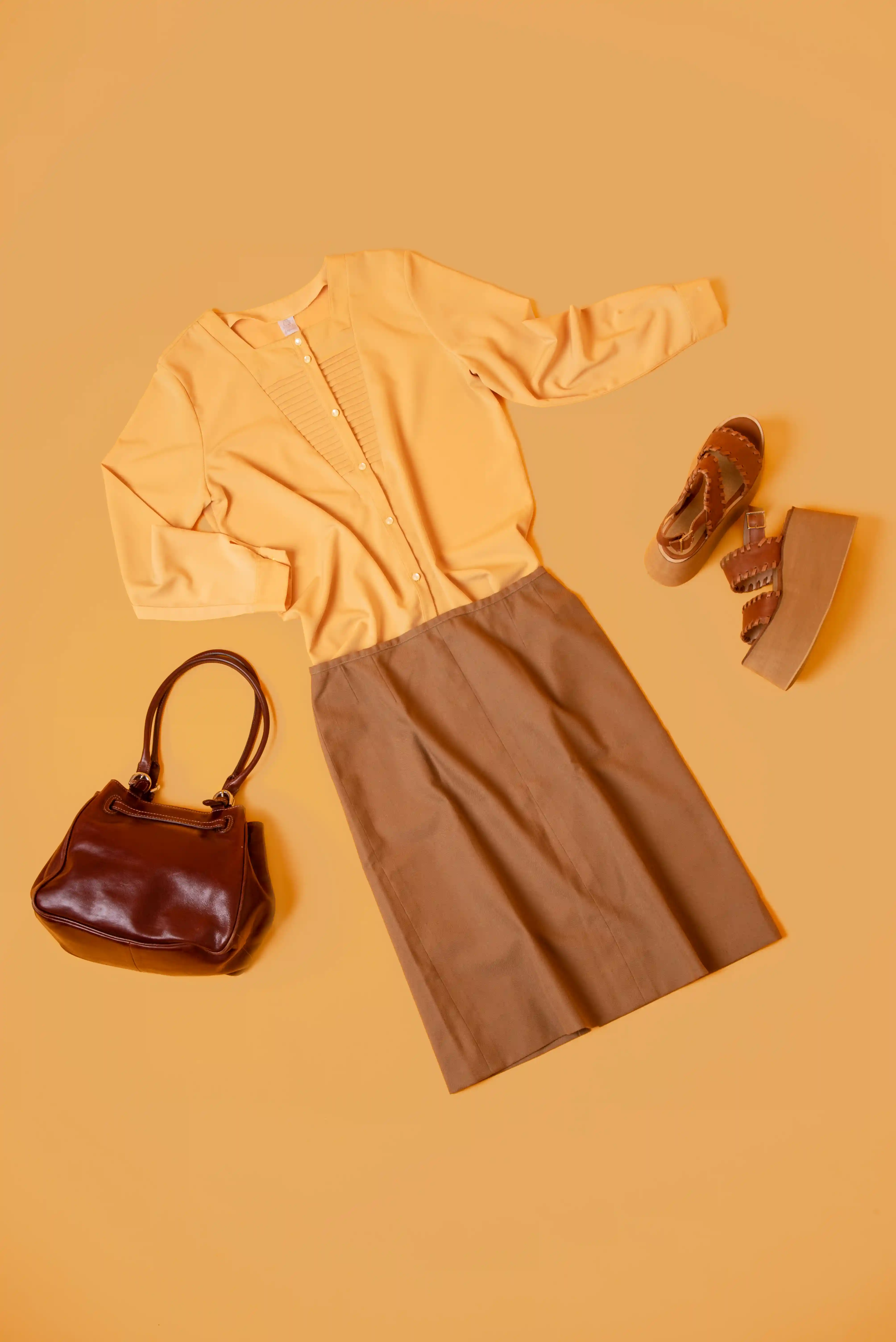 ملابس نسائية